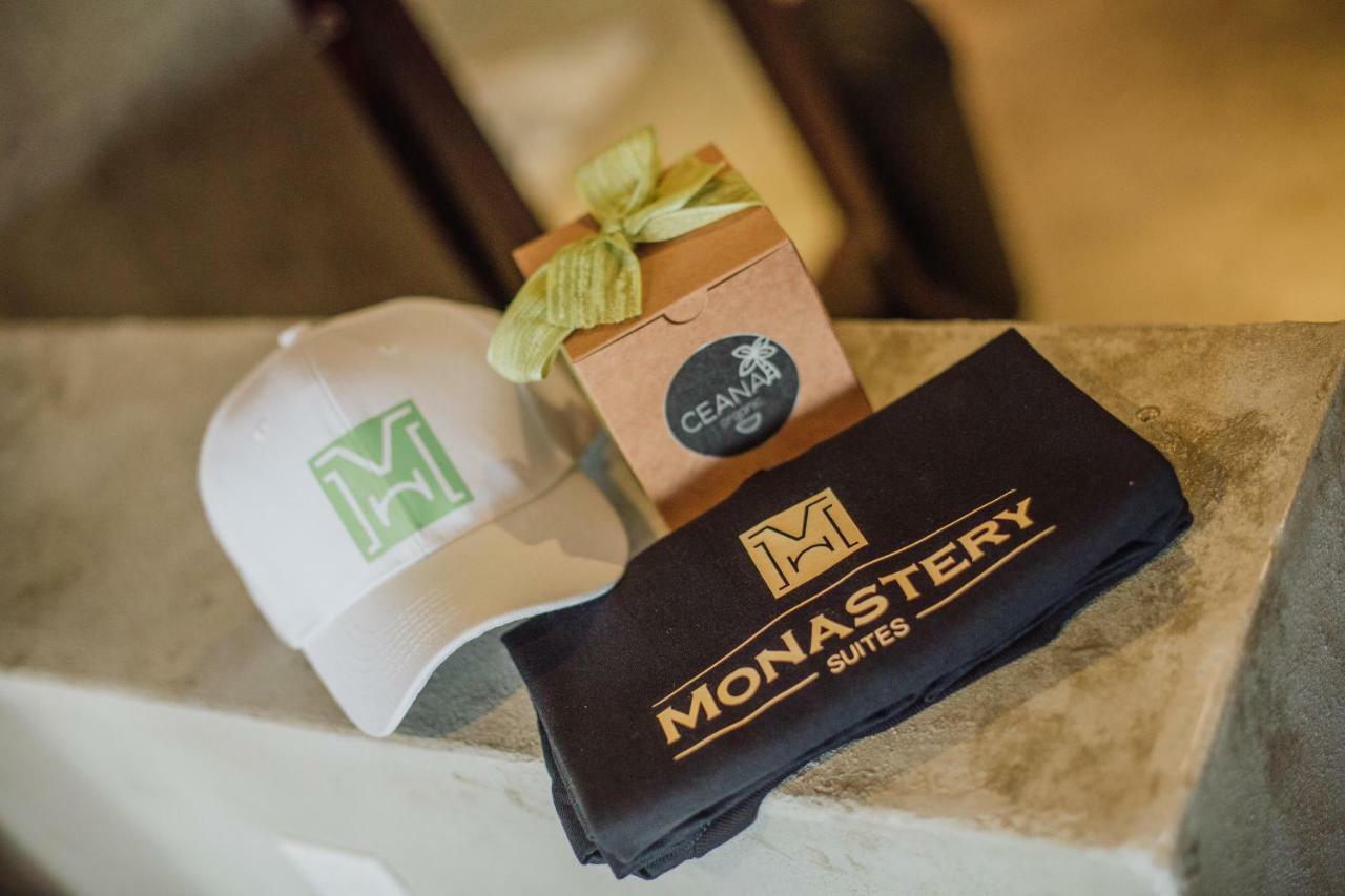 Monastery Suites Oranjestad Luaran gambar