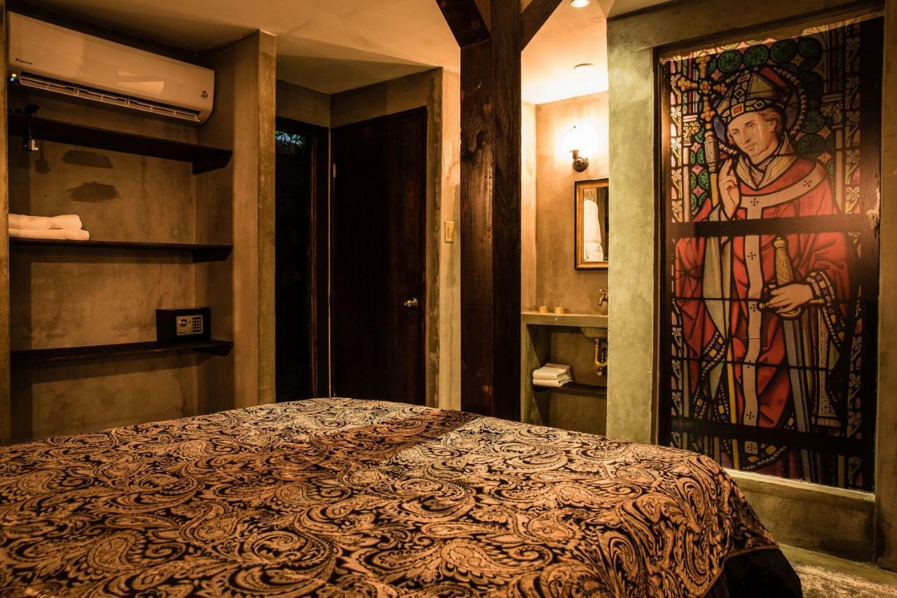 Monastery Suites Oranjestad Luaran gambar