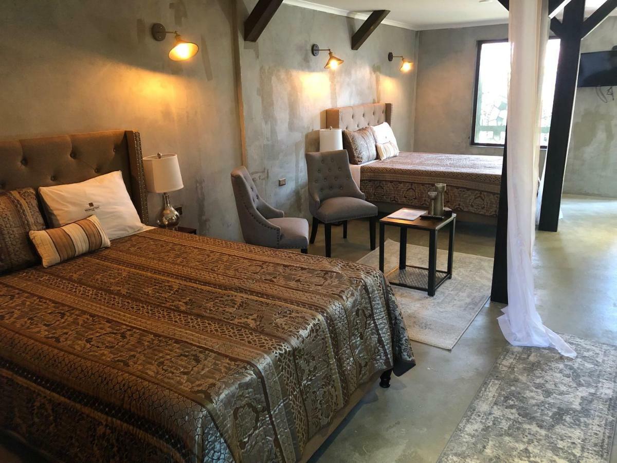 Monastery Suites Oranjestad Luaran gambar