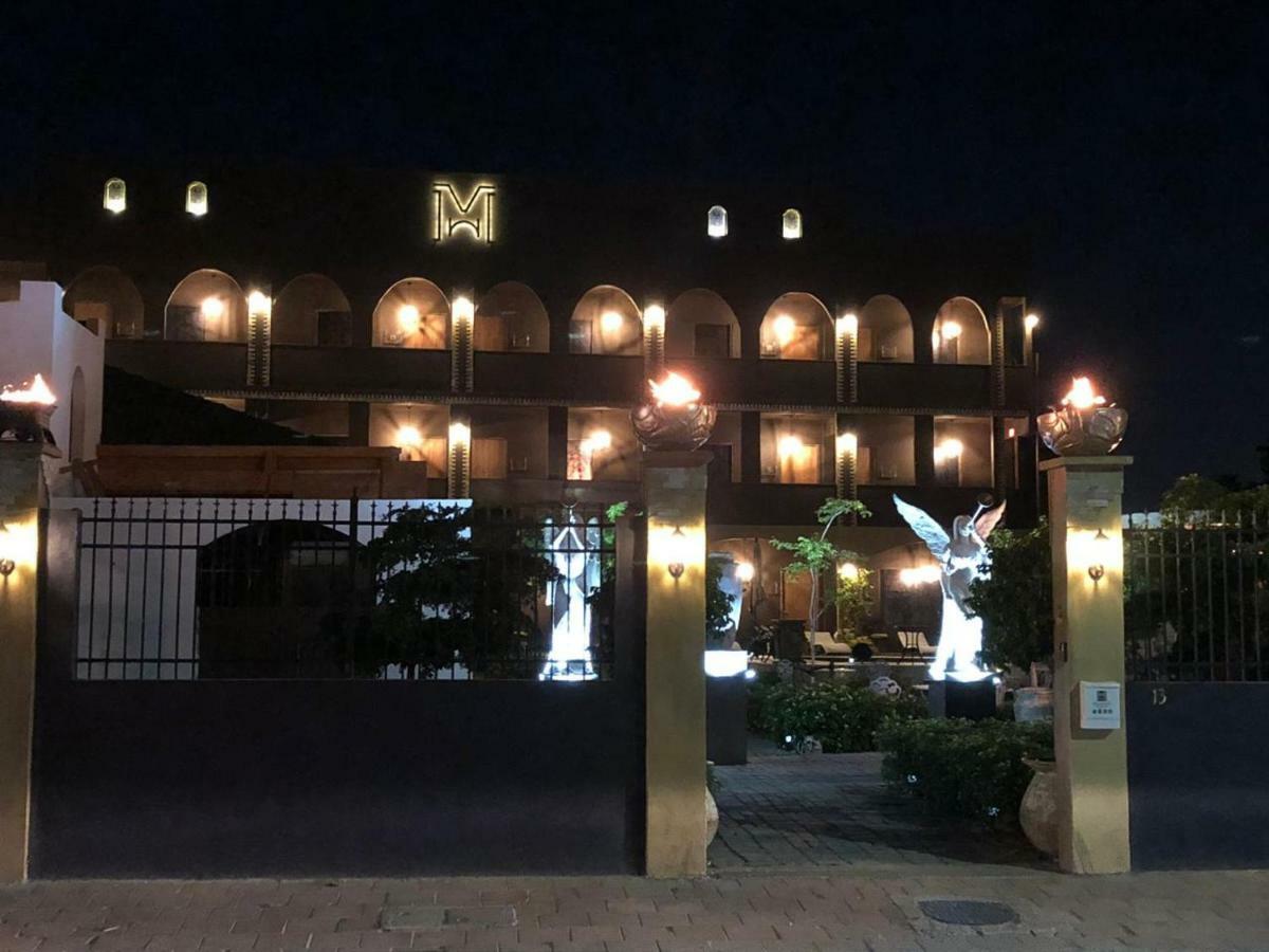 Monastery Suites Oranjestad Luaran gambar