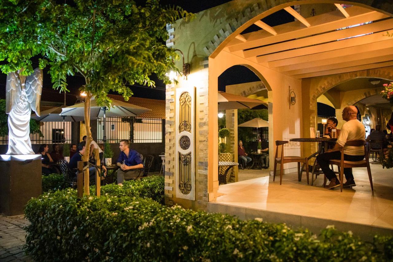 Monastery Suites Oranjestad Luaran gambar