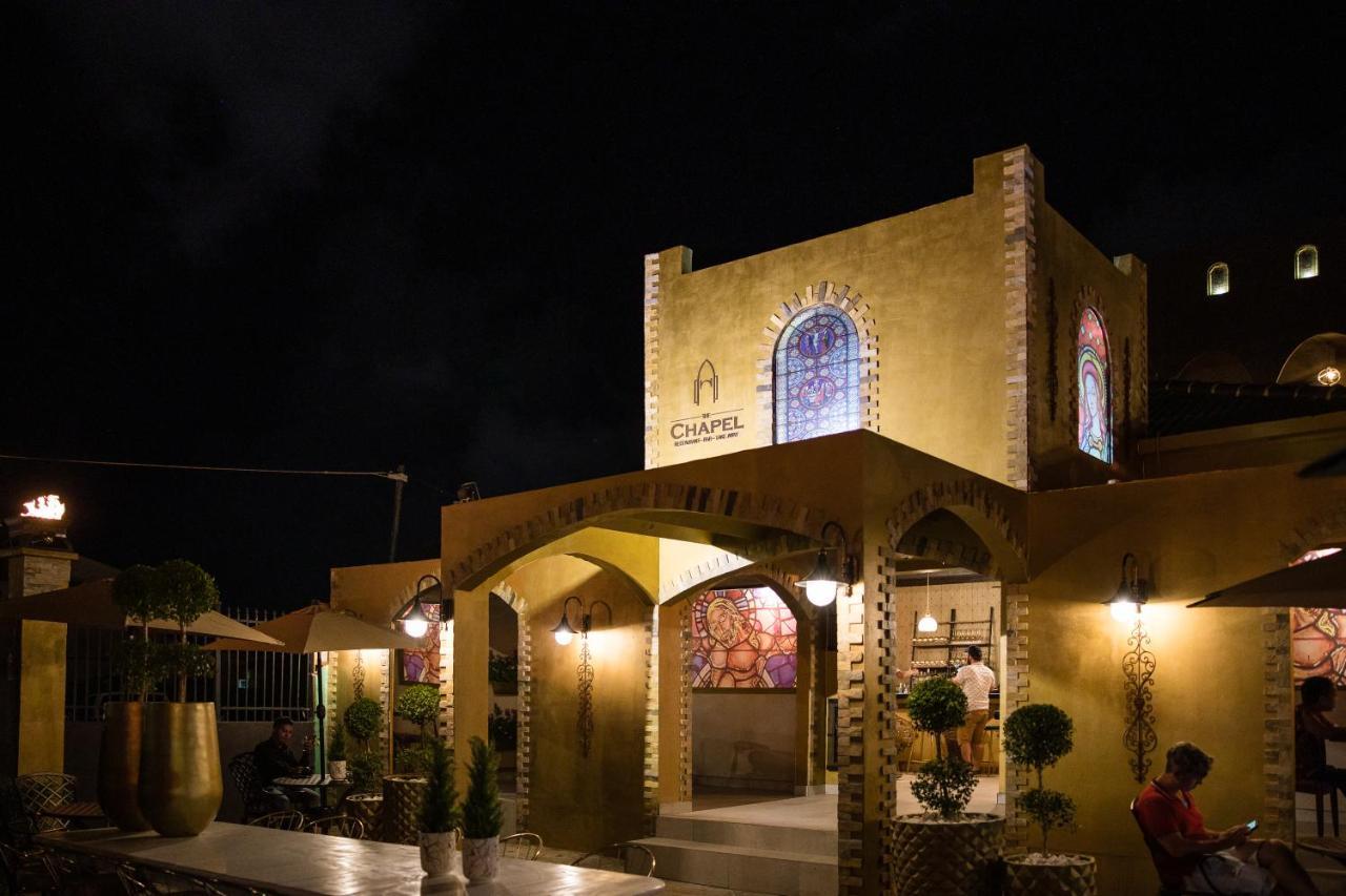 Monastery Suites Oranjestad Luaran gambar