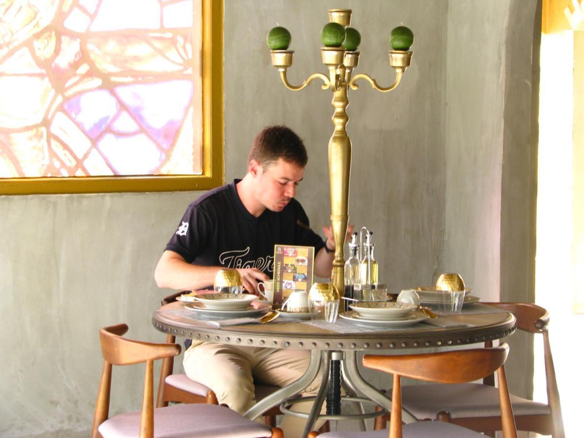 Monastery Suites Oranjestad Luaran gambar